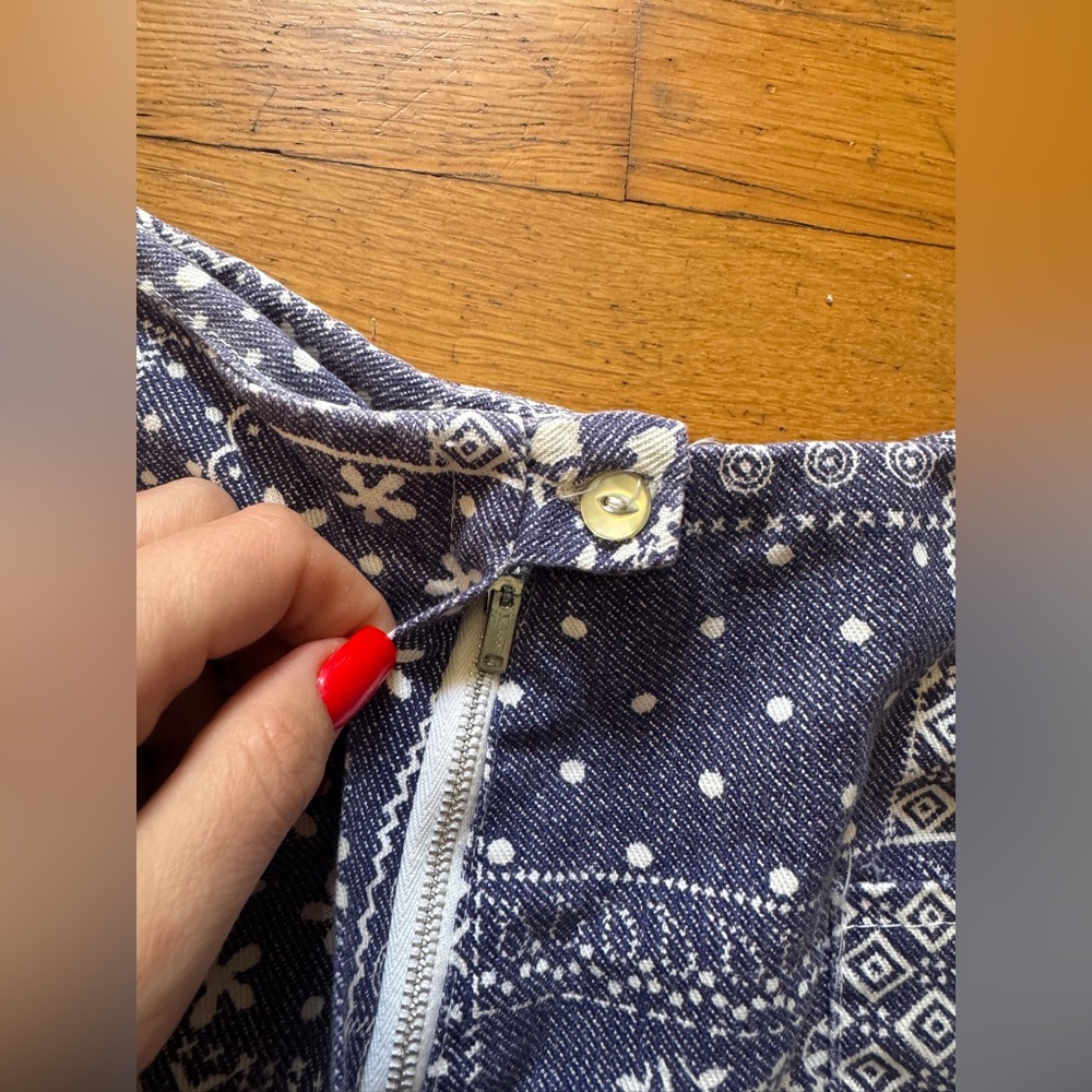 60s Vintage Blue Back Zip Bandana Patchwork Print Back Zip Shorts - Picture 7 of 7